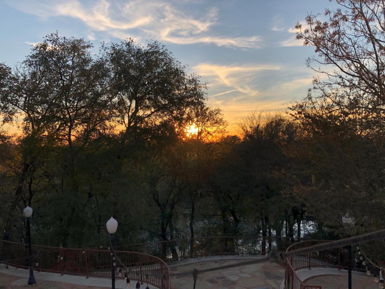 Gruene River Hotel & Retreat New Braunfels Buitenkant foto